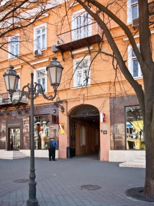 GoodRest on Deribasovskaya Lejlighed Odessa Eksteriør billede